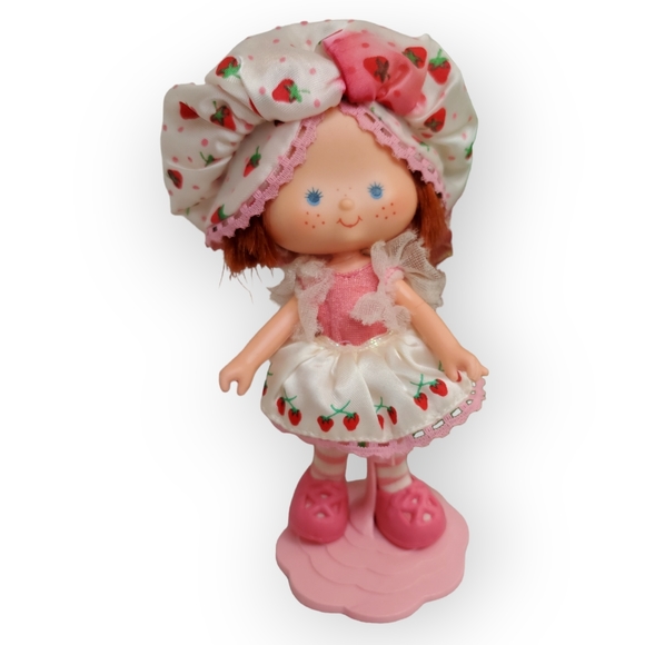 80s Vintage Dancin' Strawberry Shortcake Doll Ballerina Dancer with Accessories - Picture 2 of 7